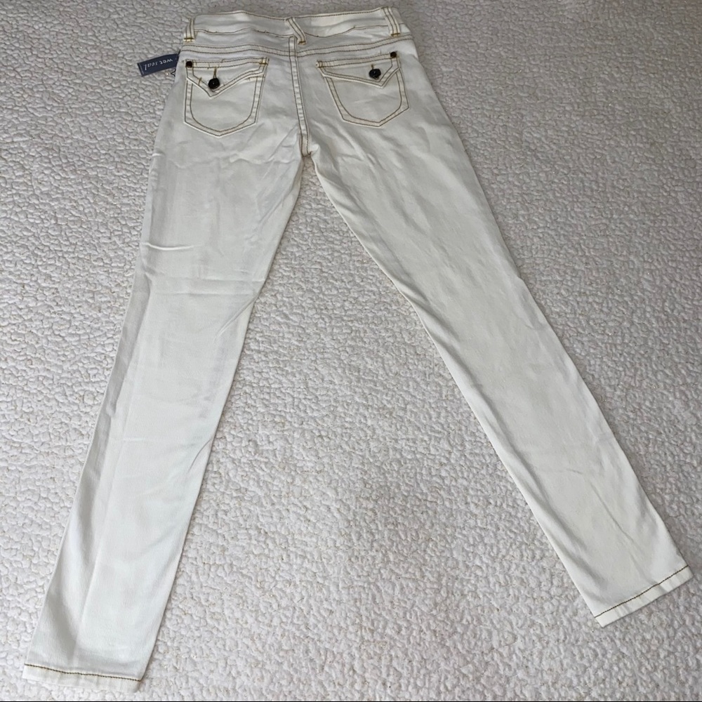 Hot Kiss Skinny White Jeans - Picture 8 of 11